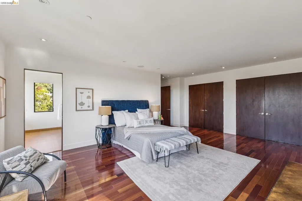 46 Carisbrook Lane Oakland CA 94611