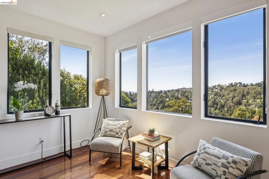 46 Carisbrook Lane Oakland CA 94611