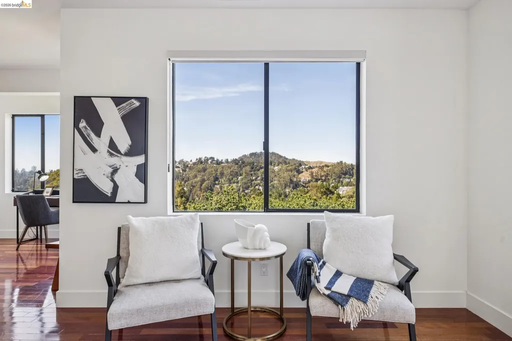 46 Carisbrook Lane Oakland CA 94611