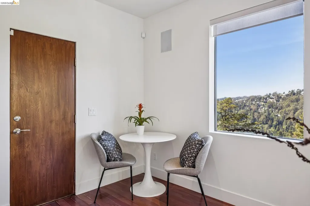 46 Carisbrook Lane Oakland CA 94611
