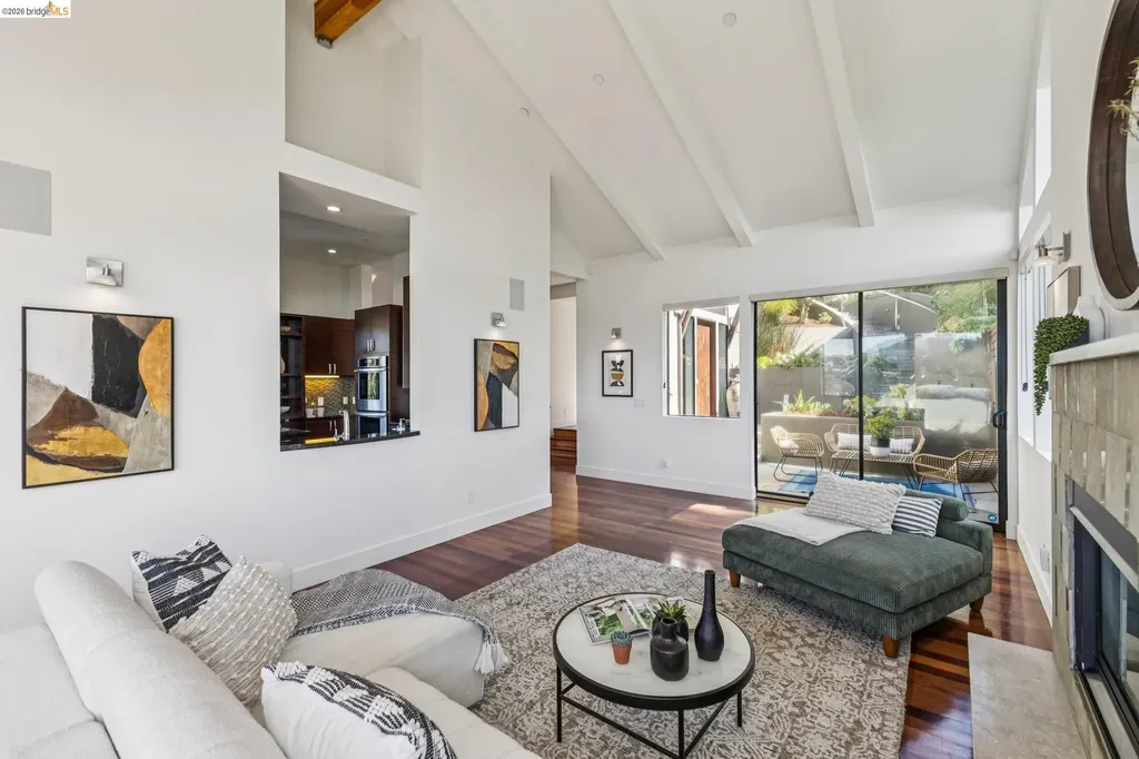 46 Carisbrook Lane Oakland CA 94611