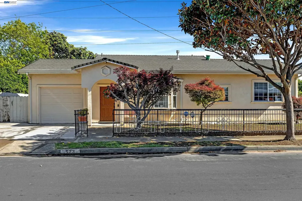 523 Evelyn Lane Hayward CA 94544