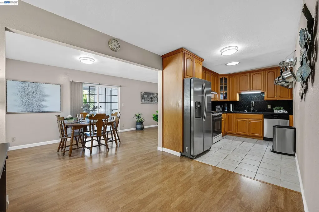 523 Evelyn Lane Hayward CA 94544
