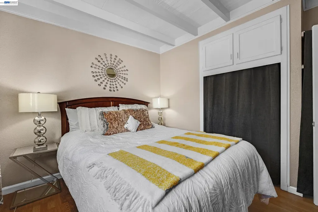 523 Evelyn Lane Hayward CA 94544
