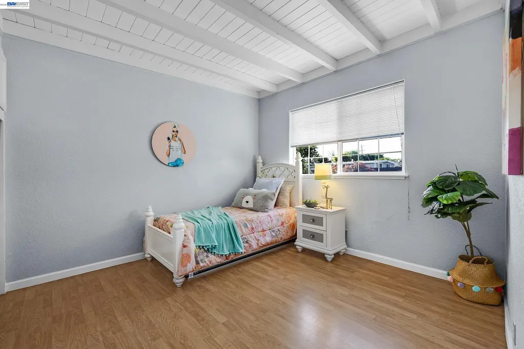 523 Evelyn Lane Hayward CA 94544