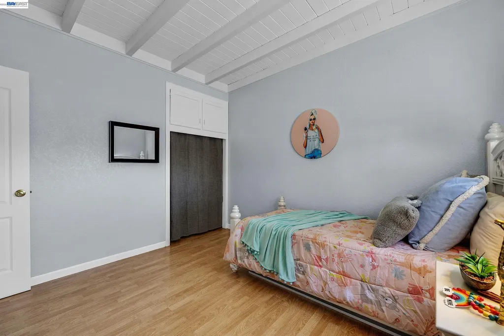 523 Evelyn Lane Hayward CA 94544