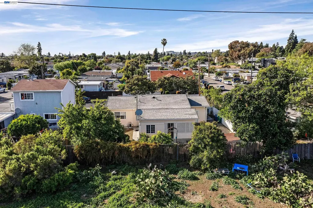 523 Evelyn Lane Hayward CA 94544