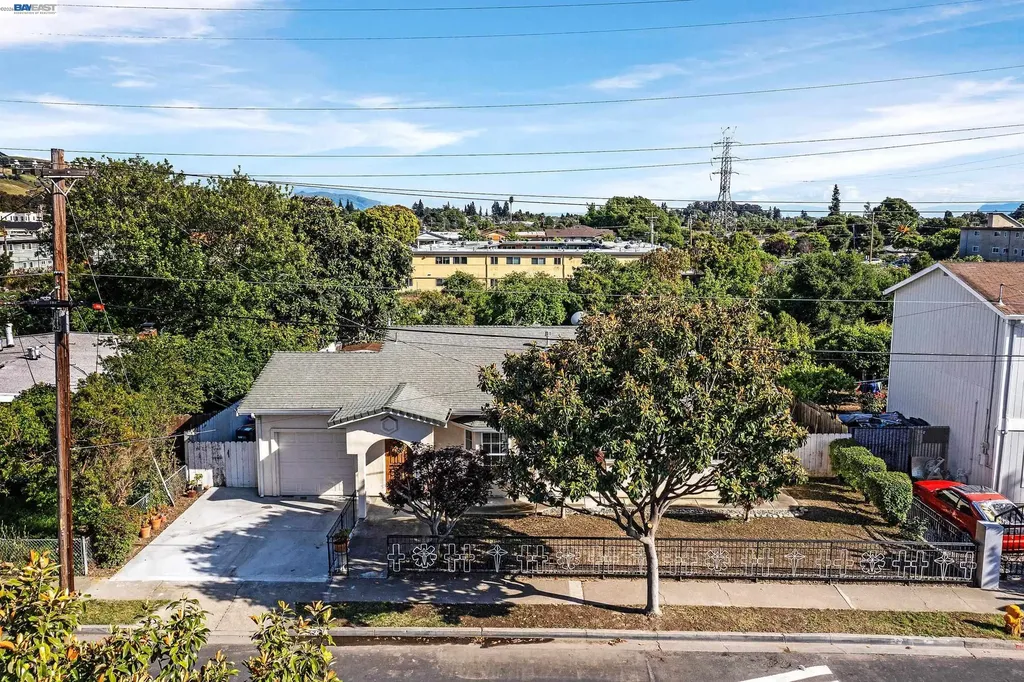 523 Evelyn Lane Hayward CA 94544