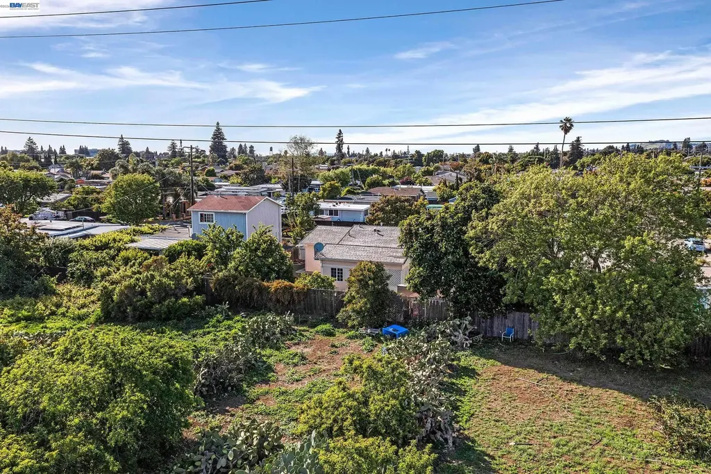 523 Evelyn Lane Hayward CA 94544