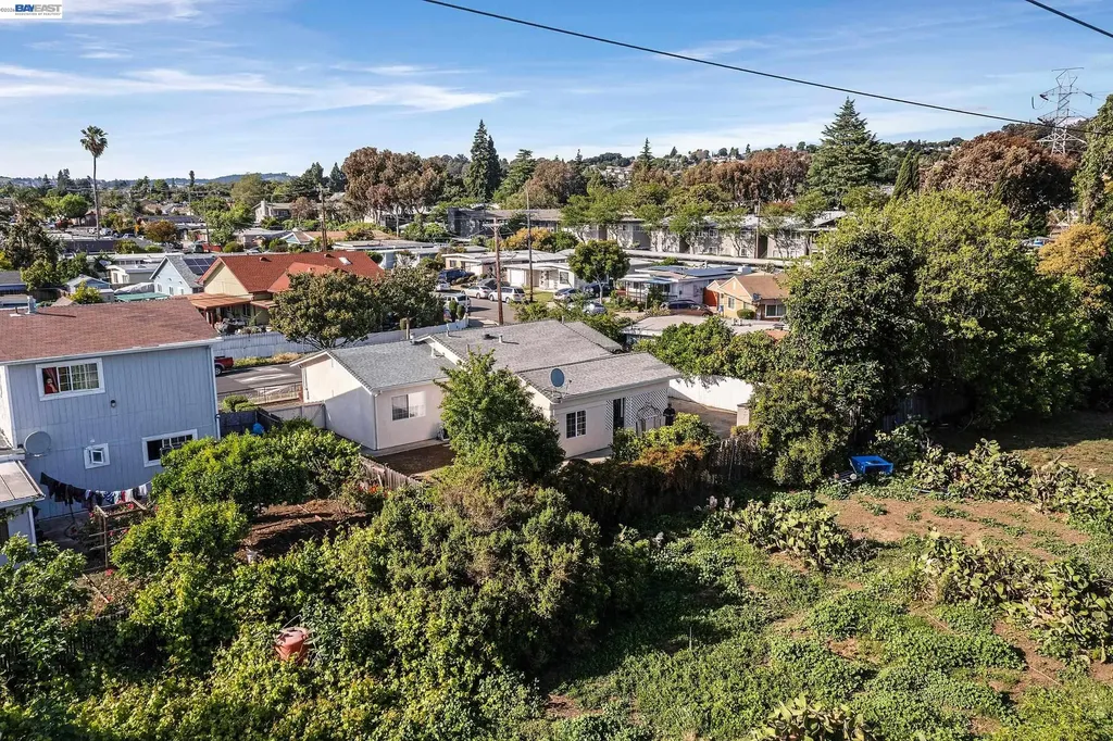523 Evelyn Lane Hayward CA 94544