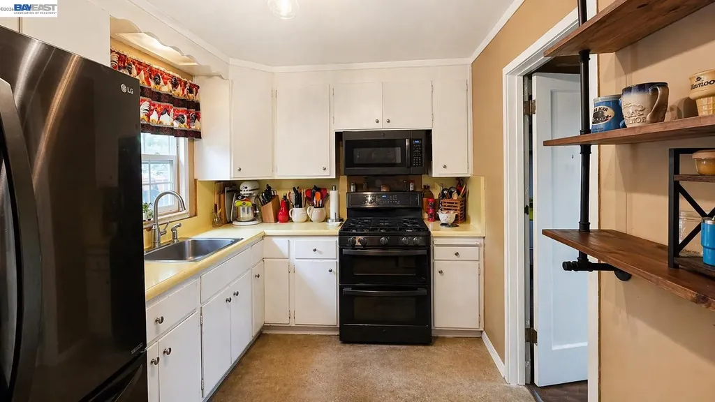 18183 Rainier Avenue Hayward CA 94541