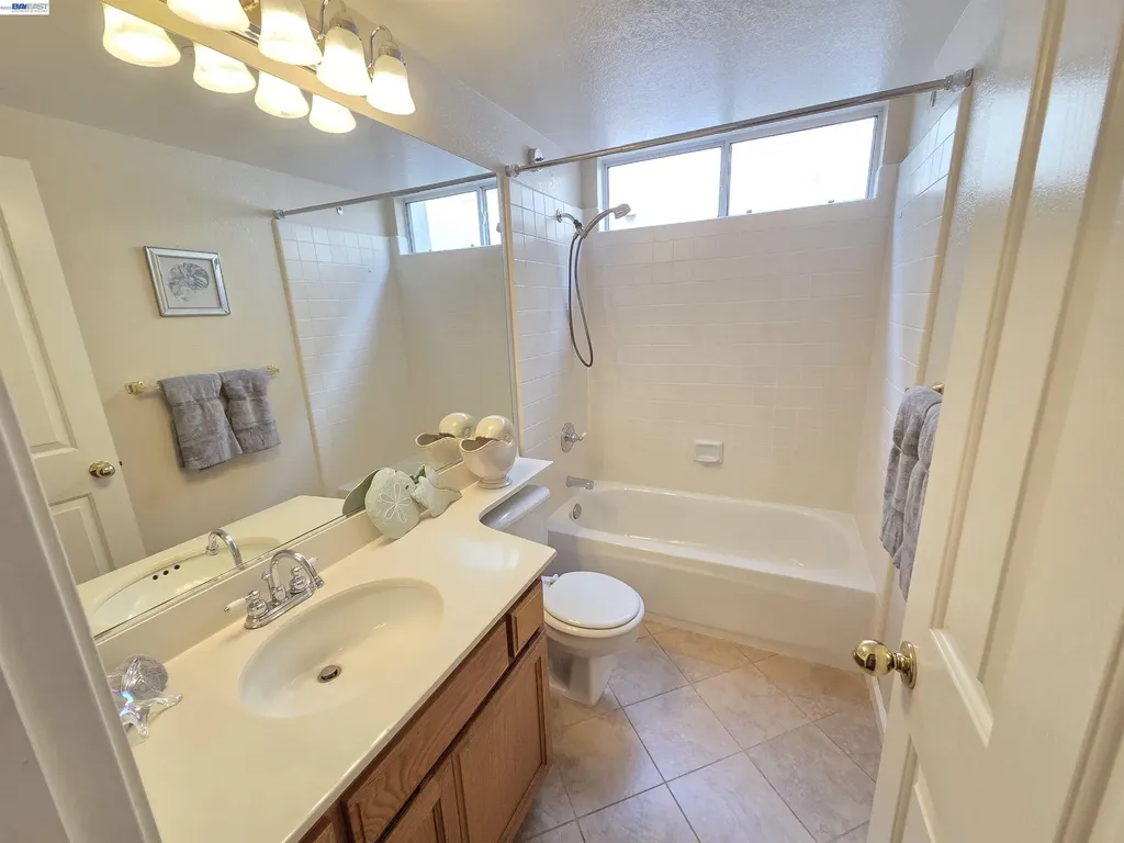 2850 Montair Way Union City CA 94587