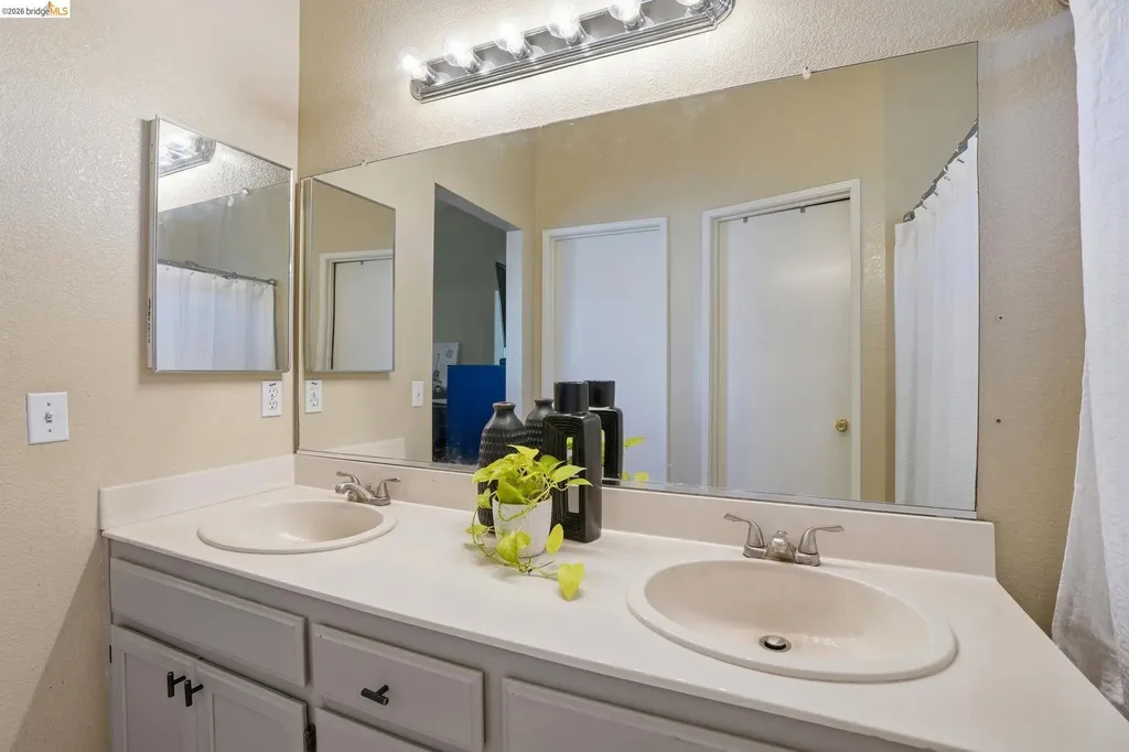 4921 Waterford Way Antioch CA 94531