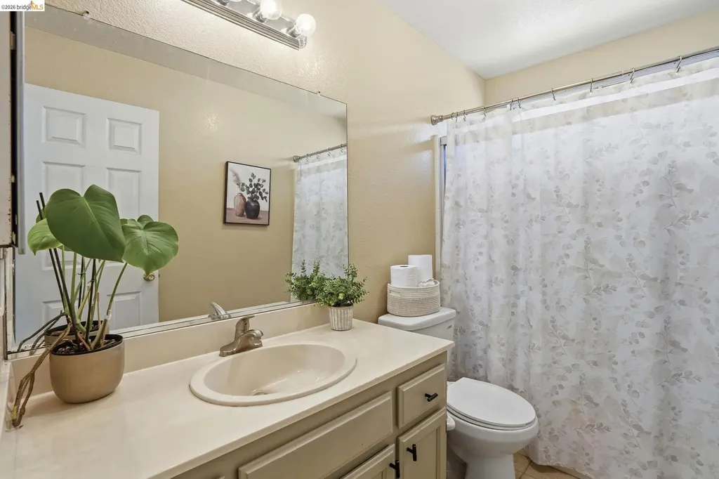 4921 Waterford Way Antioch CA 94531
