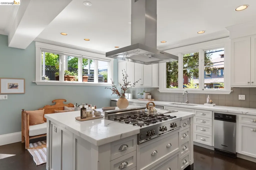 2520 Russell Street Berkeley CA 94705