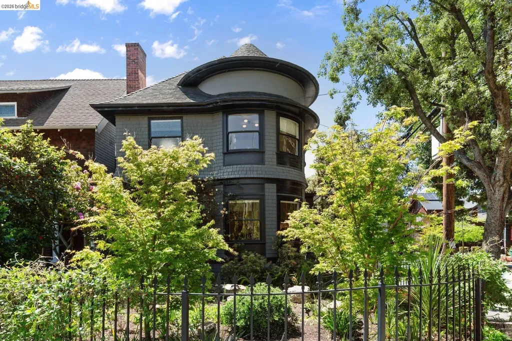 2520 Russell Street Berkeley CA 94705