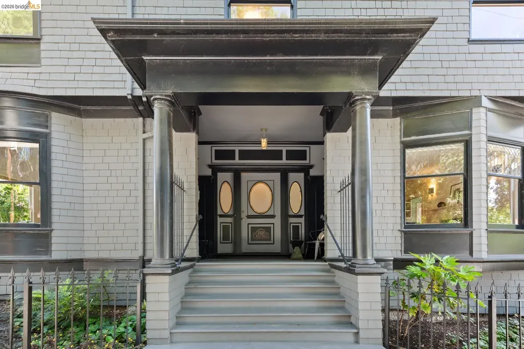 2520 Russell Street Berkeley CA 94705