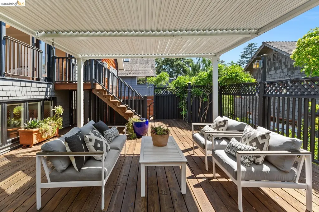 2520 Russell Street Berkeley CA 94705