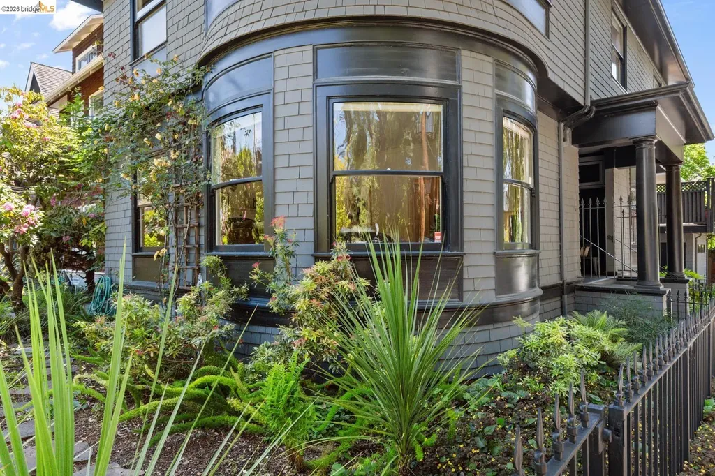 2520 Russell Street Berkeley CA 94705