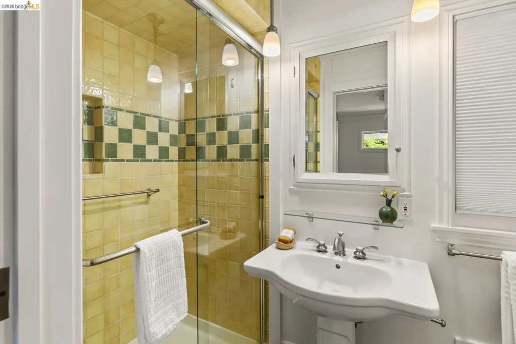 2520 Russell Street Berkeley CA 94705