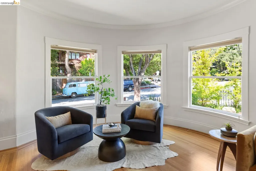 2520 Russell Street Berkeley CA 94705