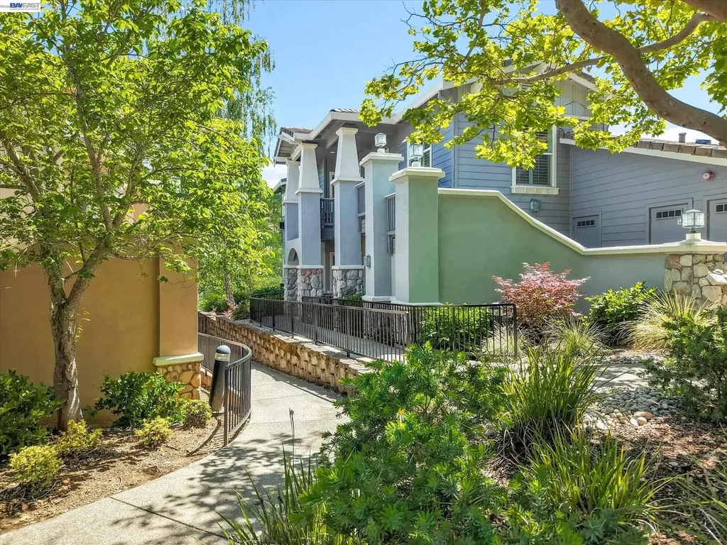 2964 Saklan Indian Drive Walnut Creek CA 94595