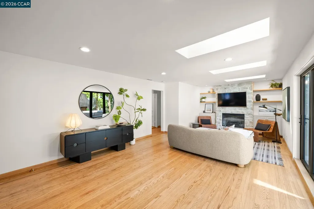 282 Hartson Napa CA 94559