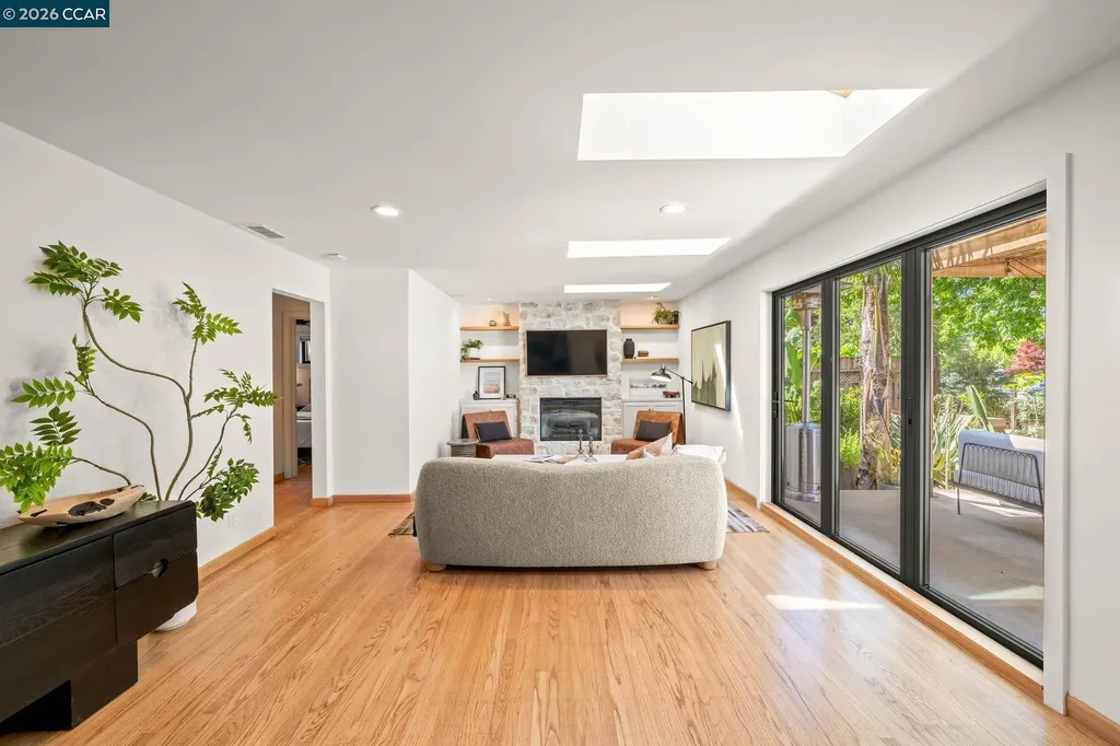 282 Hartson Napa CA 94559