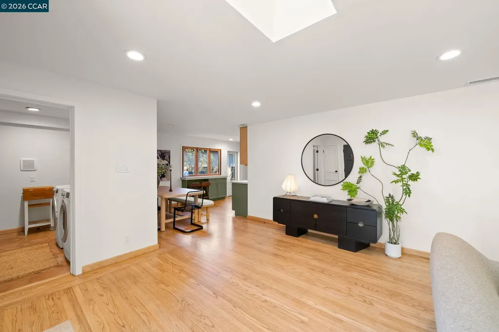 282 Hartson Napa CA 94559