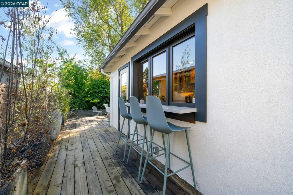 282 Hartson Napa CA 94559