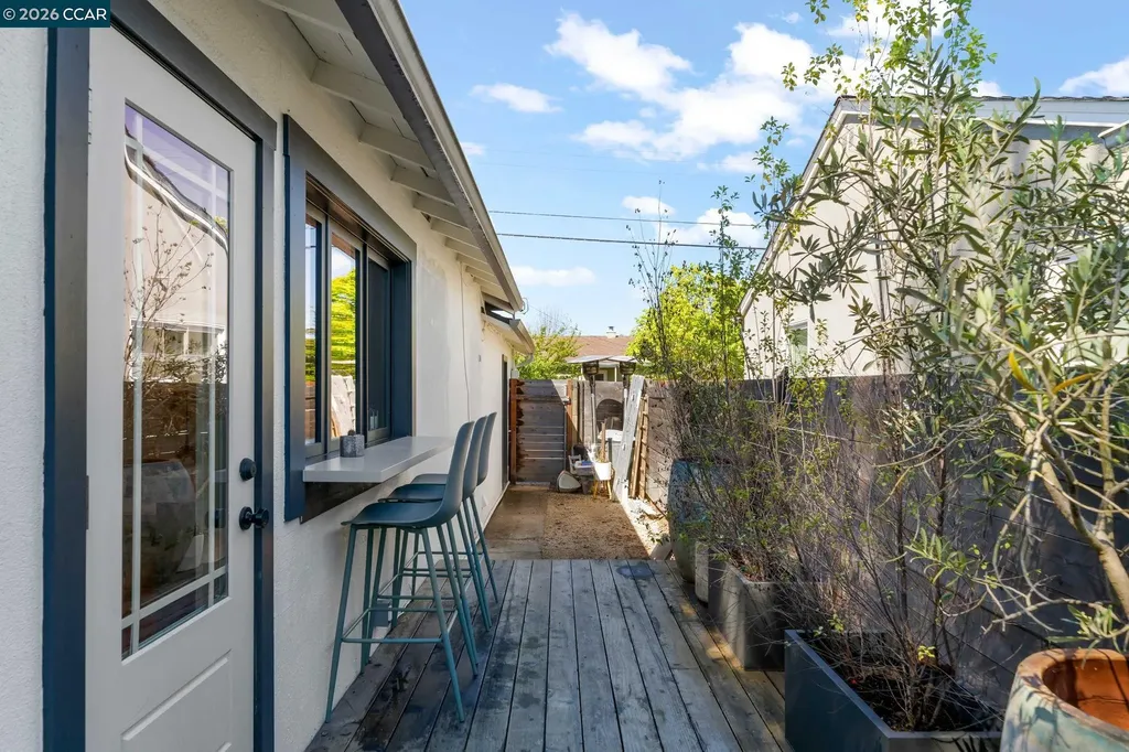 282 Hartson Napa CA 94559