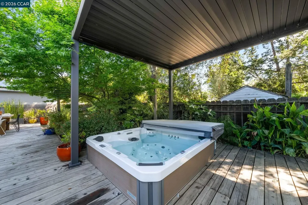 282 Hartson Napa CA 94559