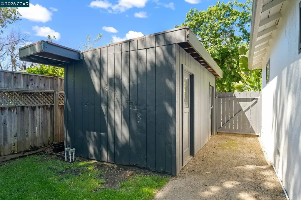 282 Hartson Napa CA 94559