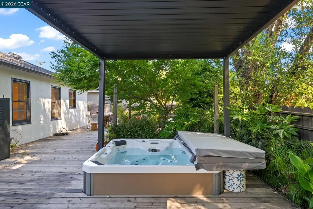 282 Hartson Napa CA 94559