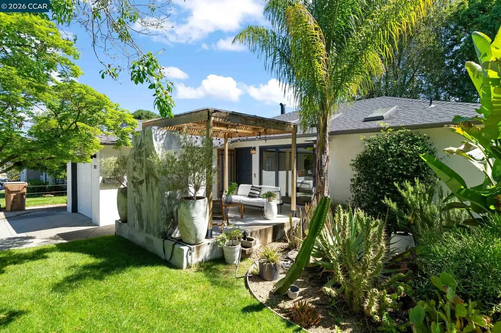 282 Hartson Napa CA 94559