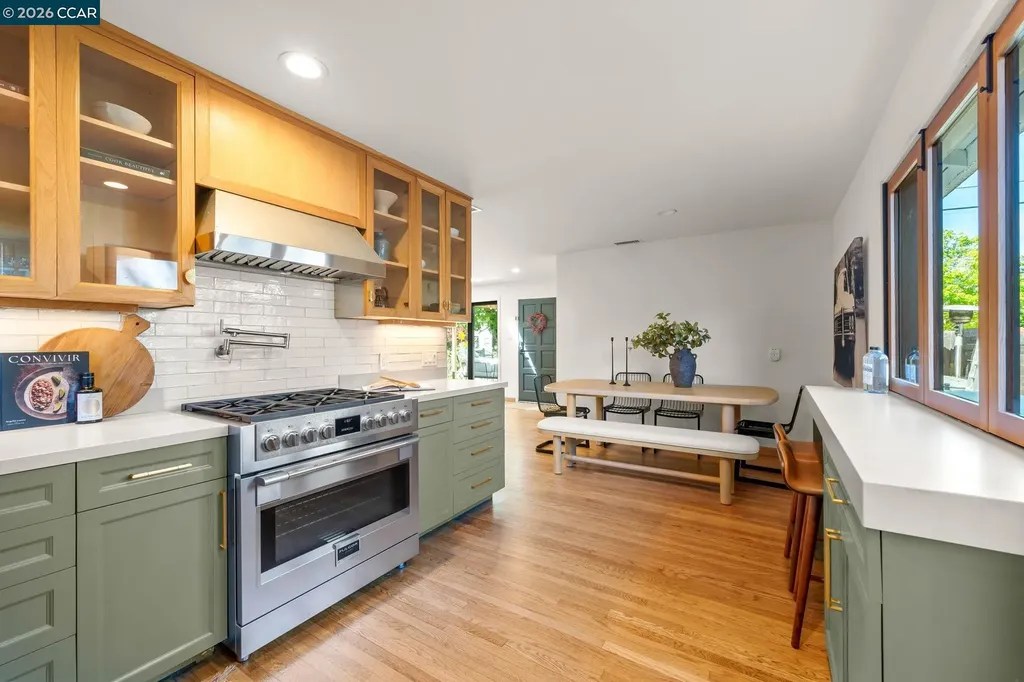 282 Hartson Napa CA 94559