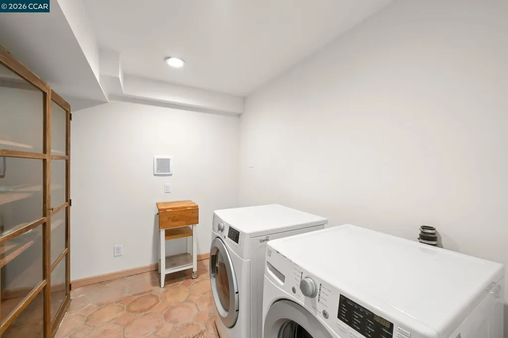 282 Hartson Napa CA 94559
