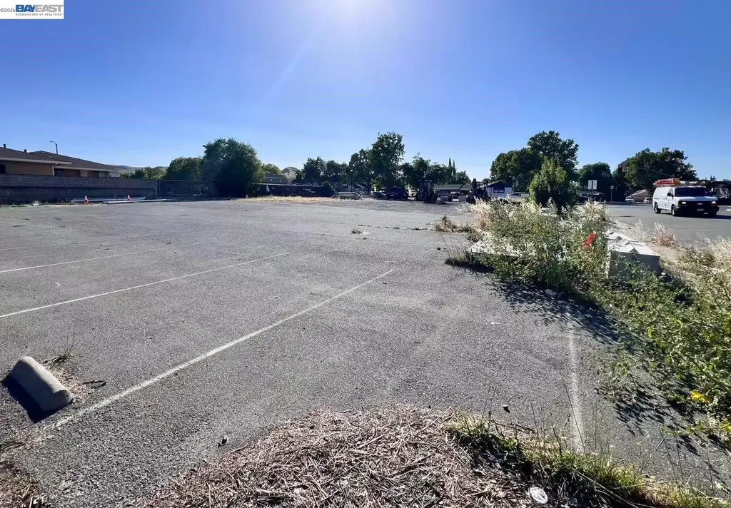 3745 Railroad Avenue Pittsburg CA 94565