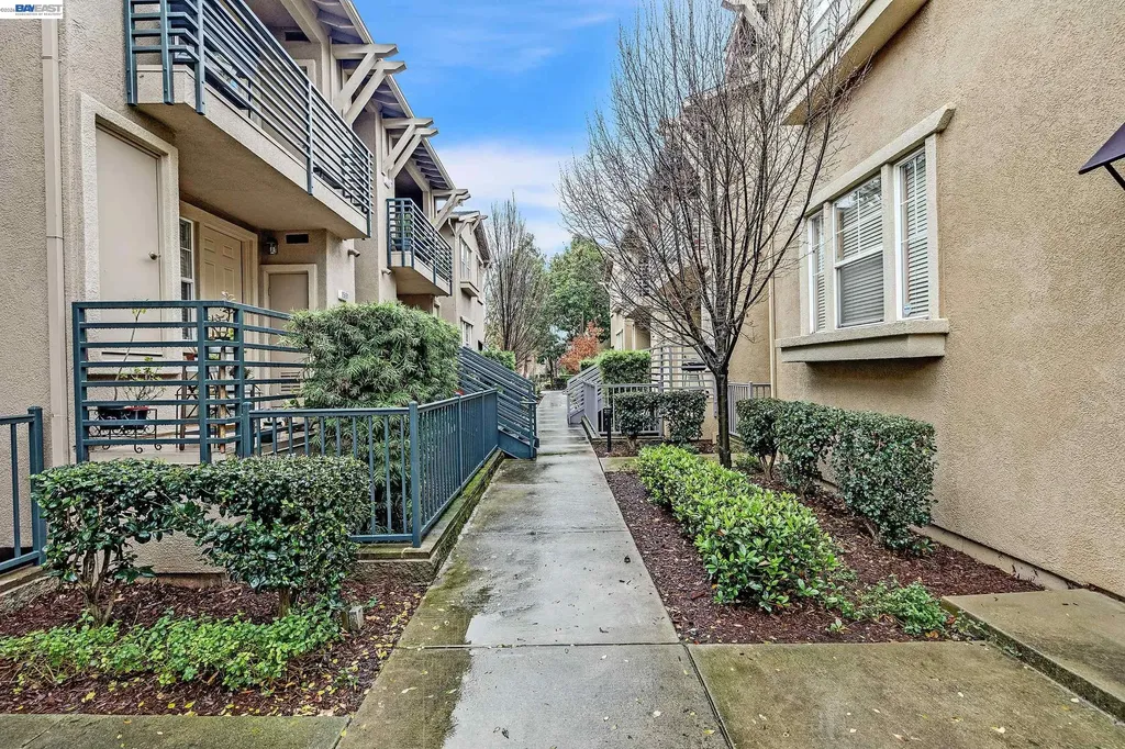 1594 Tucker Street Oakland CA 94603