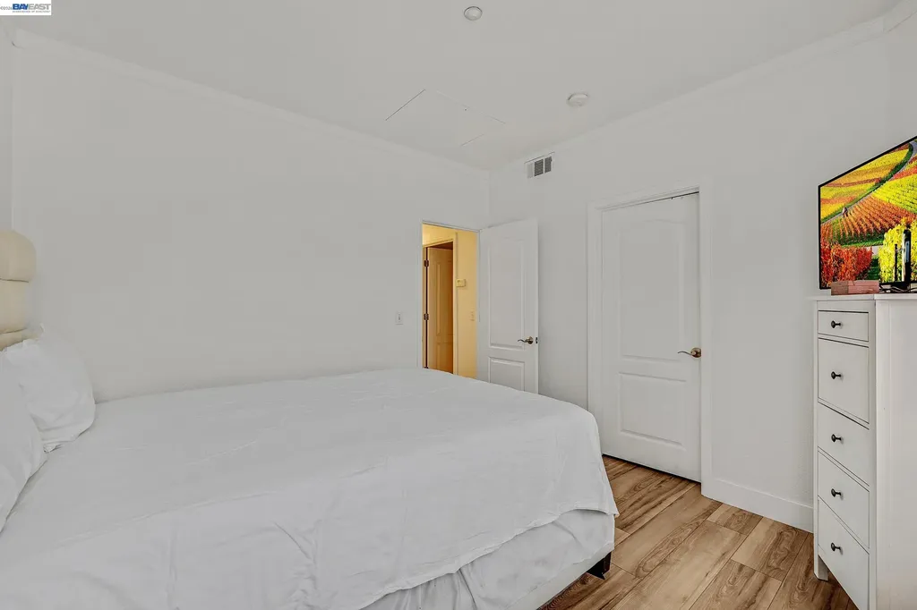 1594 Tucker Street Oakland CA 94603