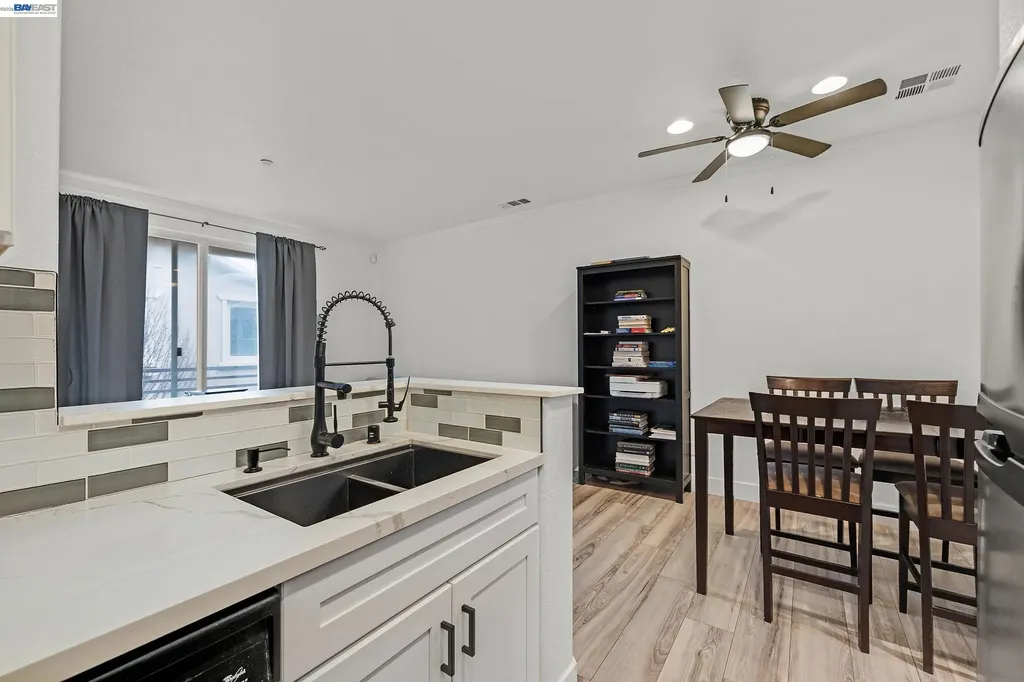 1594 Tucker Street Oakland CA 94603