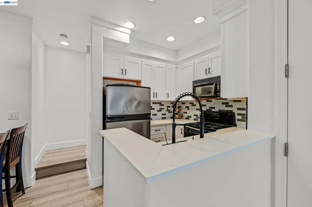 1594 Tucker Street Oakland CA 94603