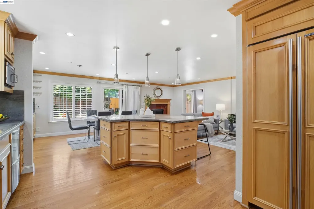32760 Orick Street Union City CA 94587