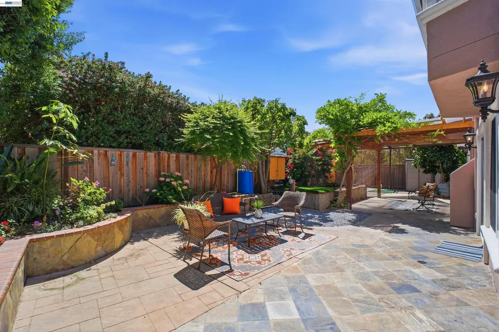 32760 Orick Street Union City CA 94587