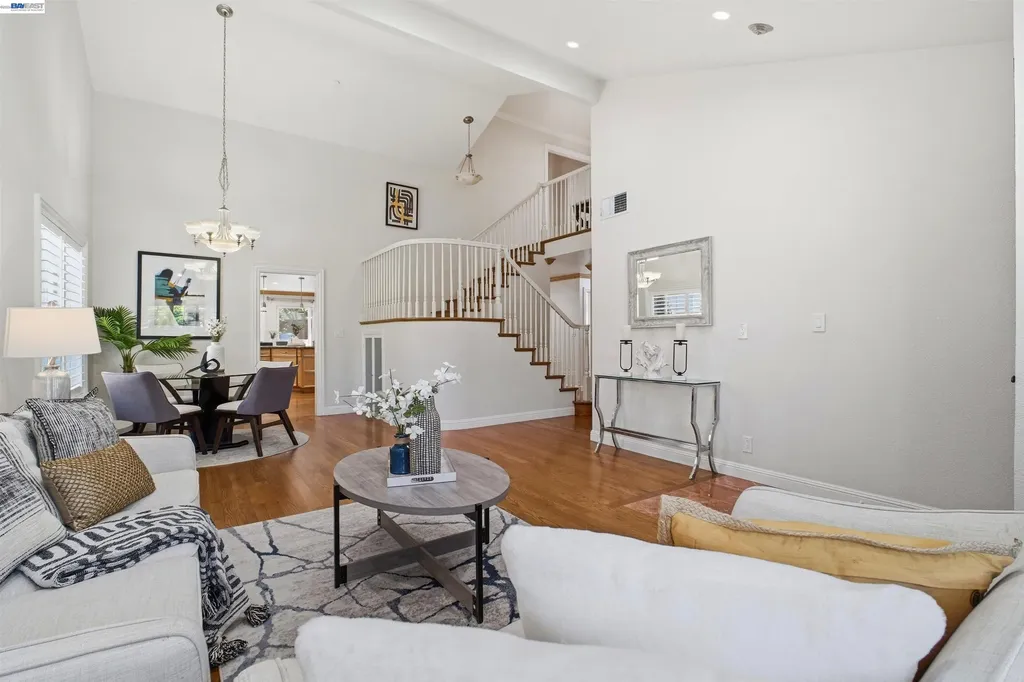 32760 Orick Street Union City CA 94587