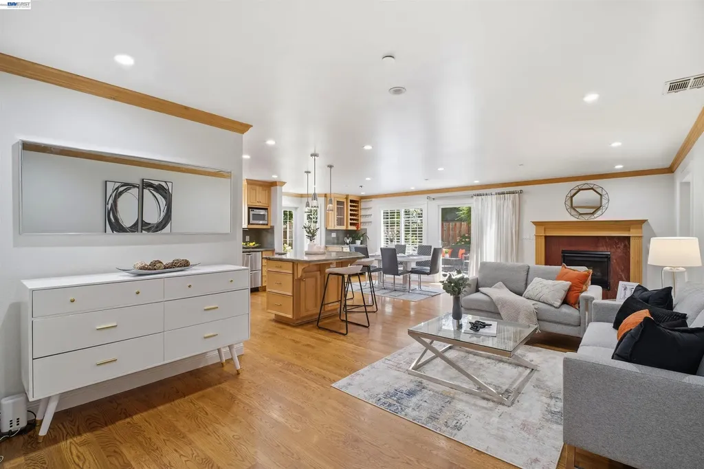 32760 Orick Street Union City CA 94587