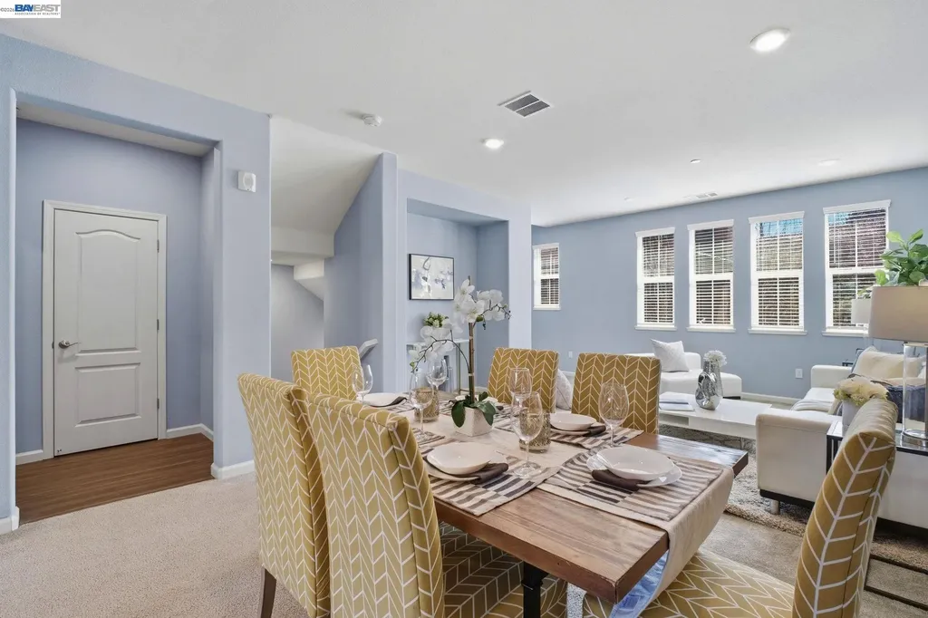 102 Fanuncio Lane Hayward CA 94544