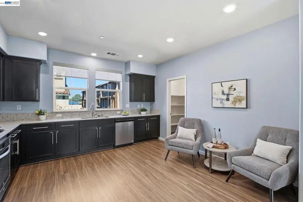 102 Fanuncio Lane Hayward CA 94544