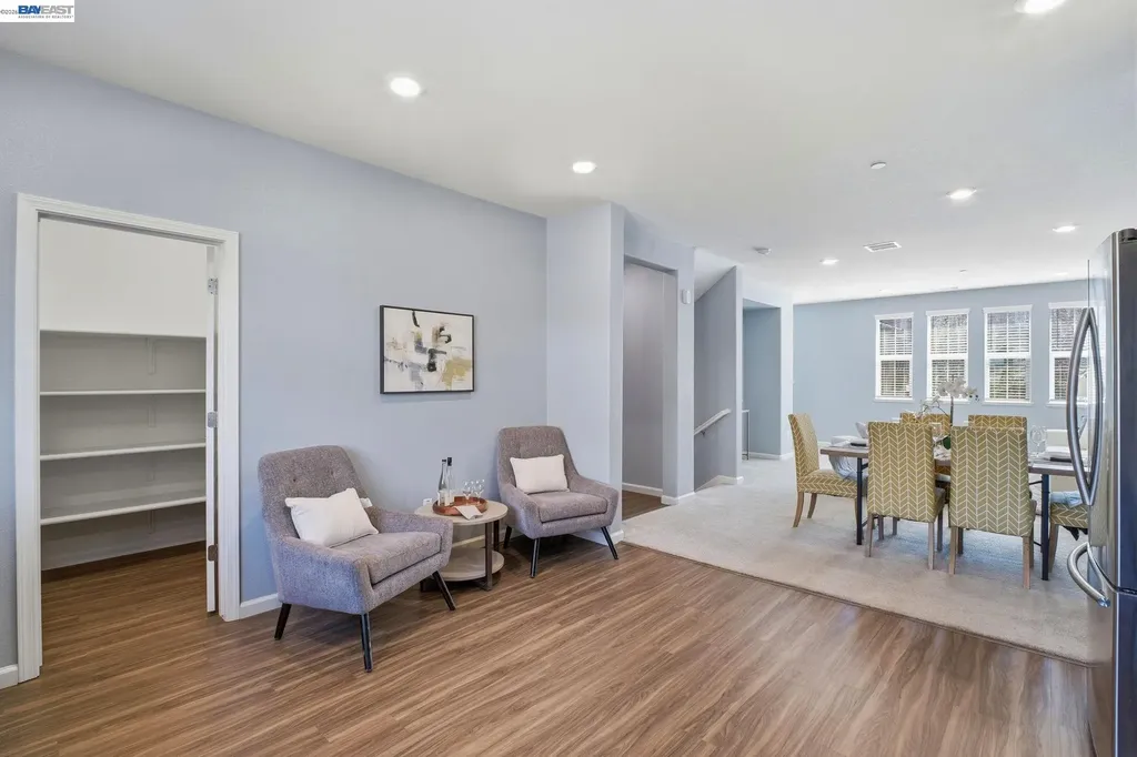 102 Fanuncio Lane Hayward CA 94544