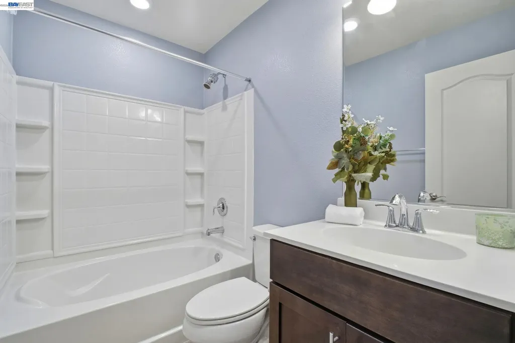 102 Fanuncio Lane Hayward CA 94544